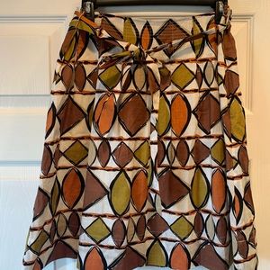 EUC Beautiful lightweight skirt with tie at waist